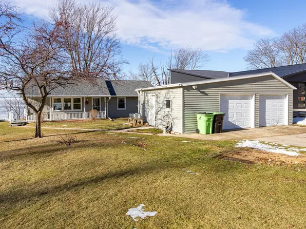 N6629 Harrison Rd, Hilbert, WI 54129