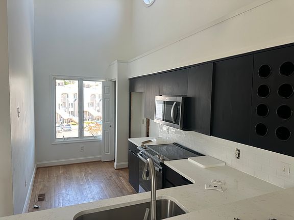 4th image of 100 Pinewood Rd APT 134