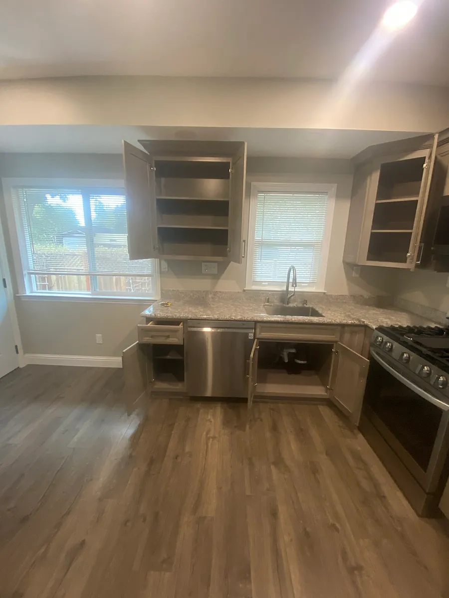 Building Photo - 2181 Shurtleff Ave #3
