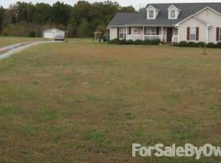 1006 Robbs School Rd, Gaffney, SC 29341