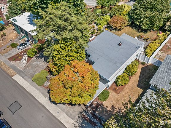 2nd image of 5145 N Visscher Street