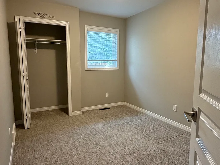 146 Palliser Ct — Photo 21