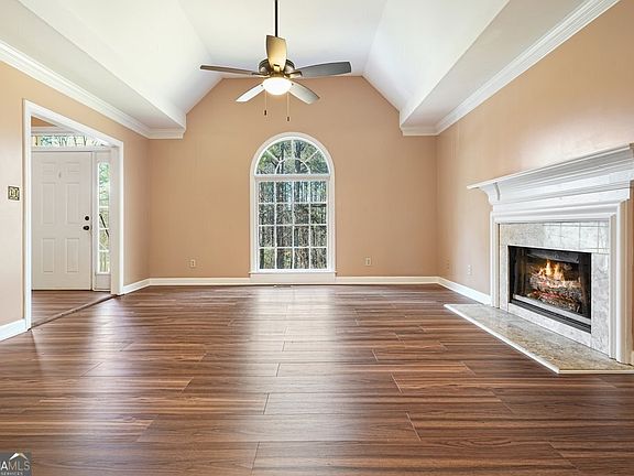 3rd image of 231 Stoners Rd NW