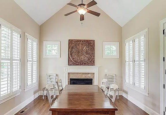 2nd image of 2357 Gracehaven Way