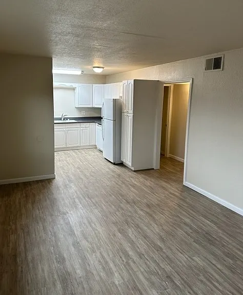 140 Sequoia Ave #2 — Photo 1