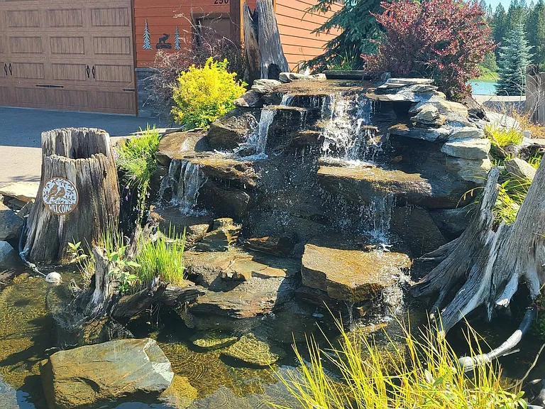 250 Guinevere Dr — Photo 11
