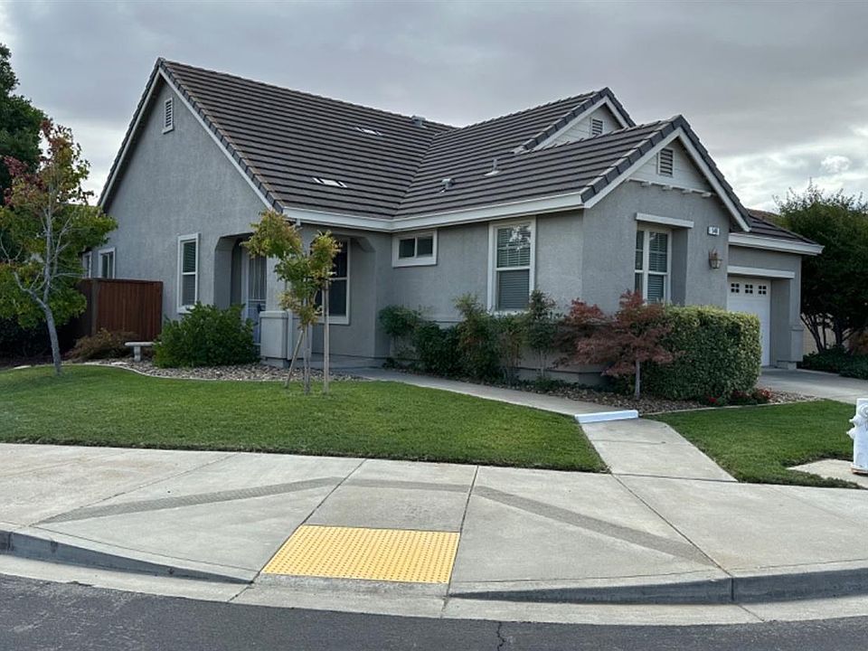 1st image of 548 White Pine Street