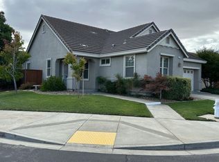 548 White Pine St, Vacaville, CA 95687