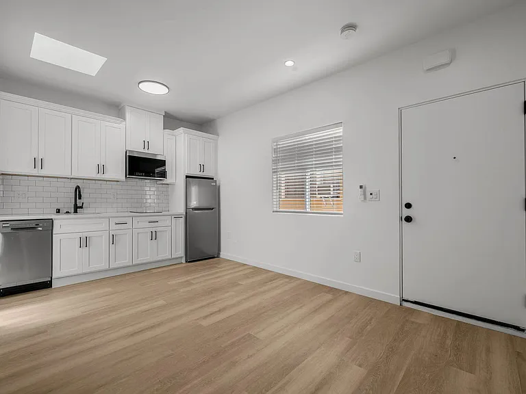 4193 Leimert Blvd #3/4A — Photo 9