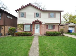 270 N 8th Ave, Des Plaines, IL 60016