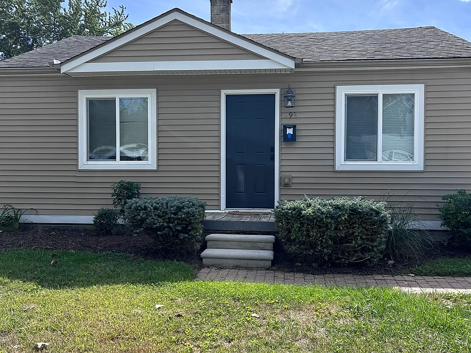 592 E Kalama Ave