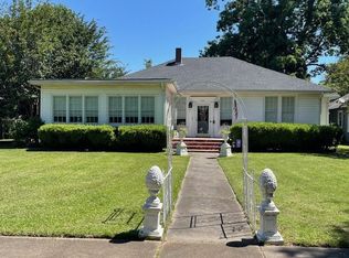 313 N Deer Creek Dr W, Leland, MS 38756