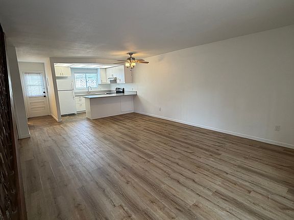 Spacious living room