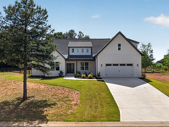 2nd image of 61 Caden Ln
