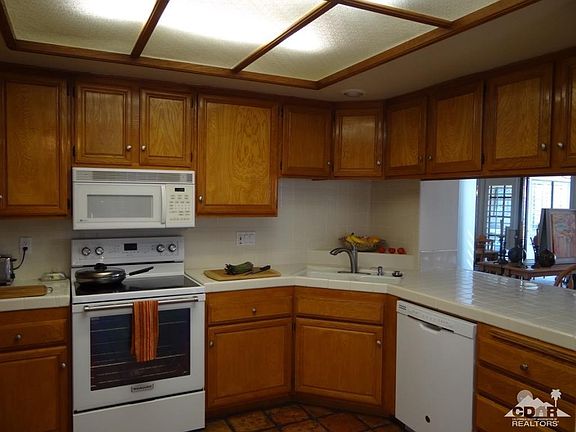 4th image of 73322 Shadow Mountain Dr