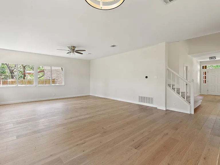 3811 Standfield Ct — Photo 5