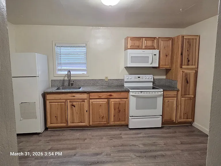 1101 Columbus Ave — Photo 3