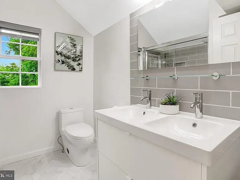 6703 Oak Dr — Photo 8