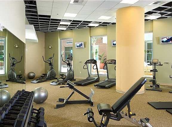 5th image of 206 Park Blvd Unit 310