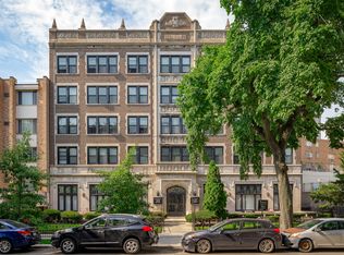 500 W. Fullerton Parkway, Chicago, IL 60614
