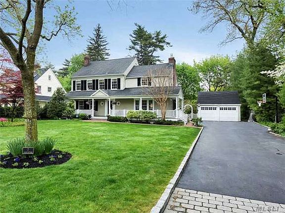 2nd image of 7 Woodland Dr