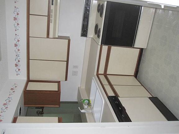 Gally Kitchen, appliances