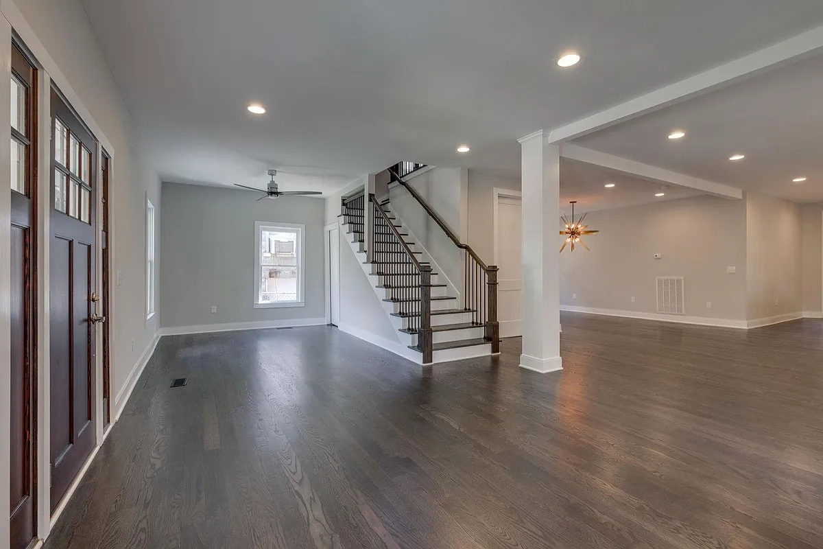 Building Photo - 1509 Ashwood Ave