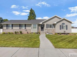 3840 S Summerwood Ln, Ammon, ID 83406