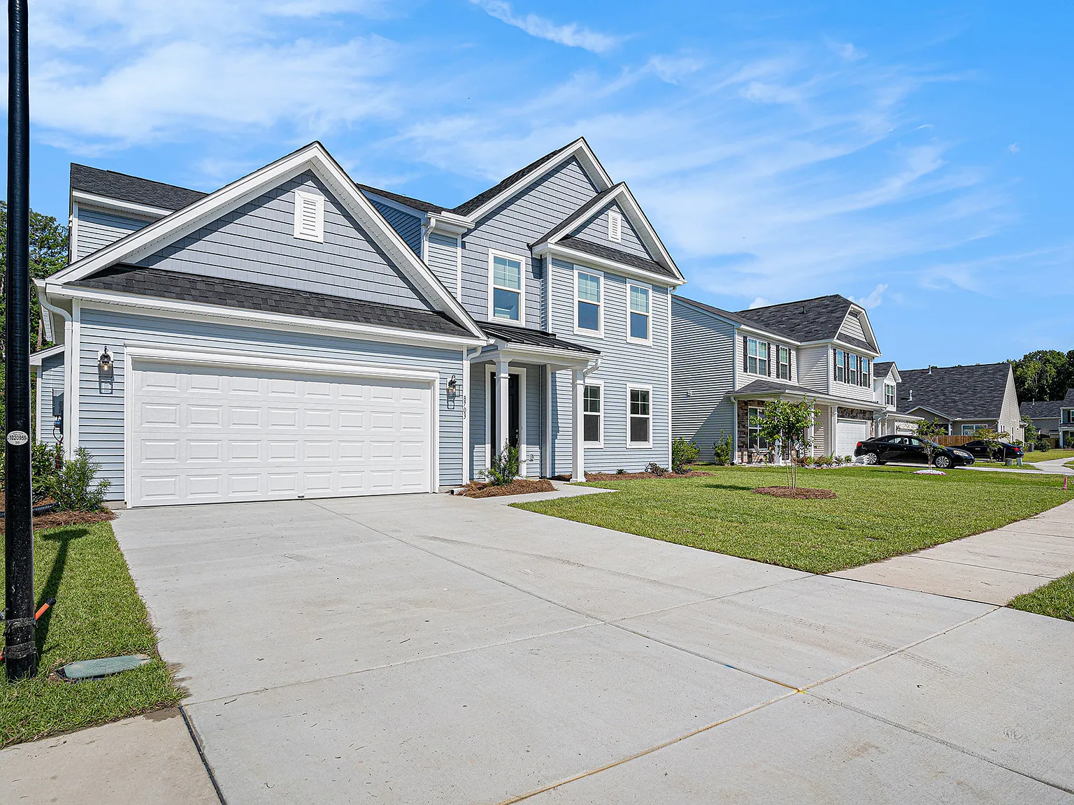 5 bed, 2650 sqft, $2,795 — Photo 2