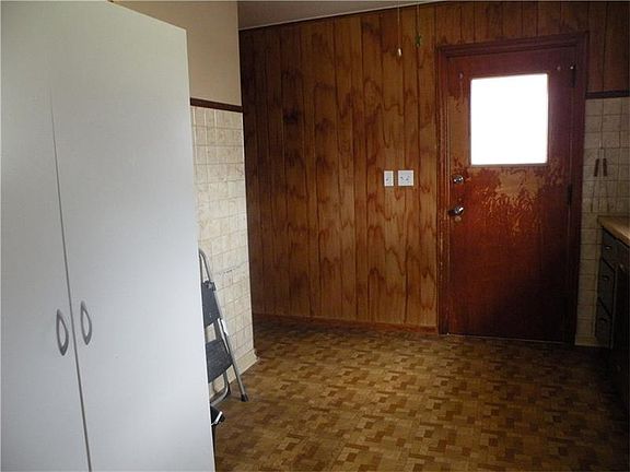 5th image of 5 Westwood Dr