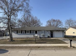 2926 42nd St, Two Rivers, WI 54241