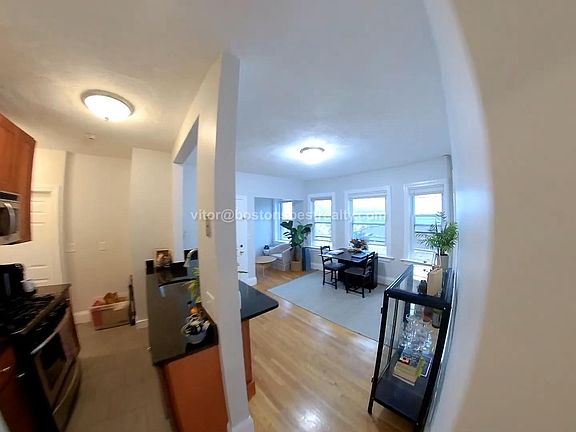 5th image of 100 Saint Marys St #A716206b2