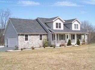 2484 Panther Valley Rd, Pottsville, PA 17901