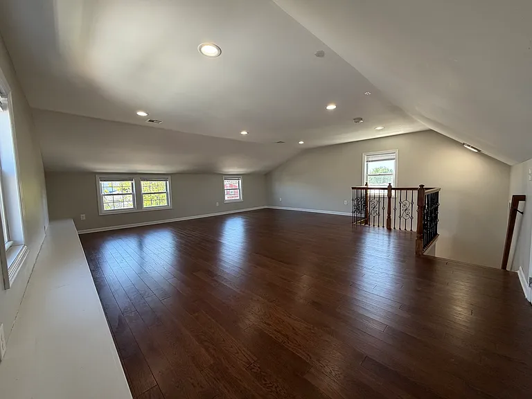 196 Trimble Ave — Photo 6