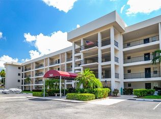 7461 W Country Club Dr N APT 406, Sarasota, FL 34243