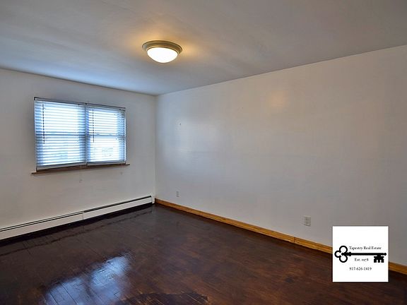 4th image of 19527 37th Ave #2