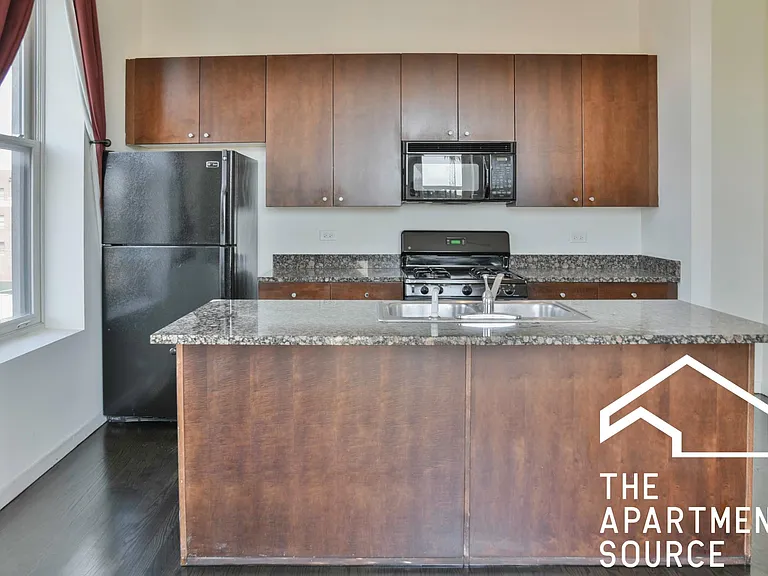 2401 W North Ave #303 — Photo 6