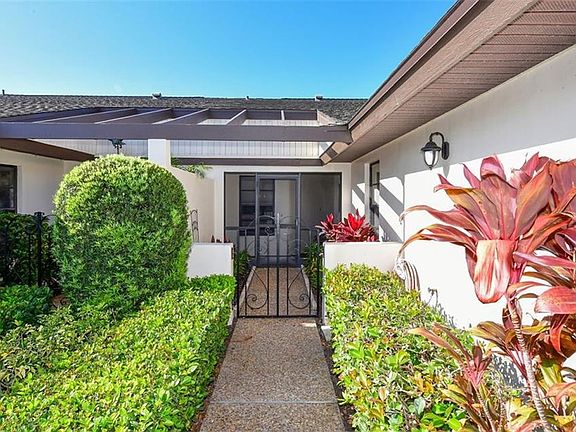4th image of 3652 Muirfield Dr