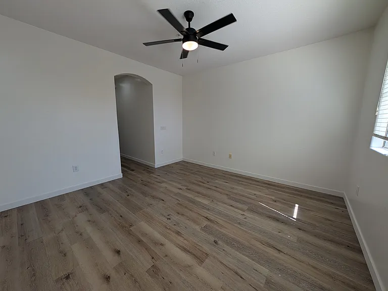 15240 N 142nd Ave #1091 — Photo 21