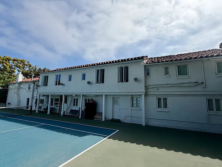 311 Amalfi Dr — Photo 14