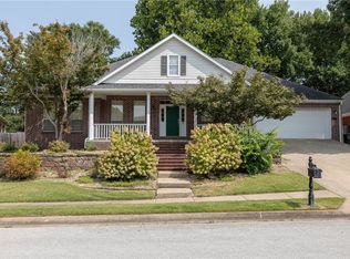 2772 N Shadybrook Cv, Fayetteville, AR 72703