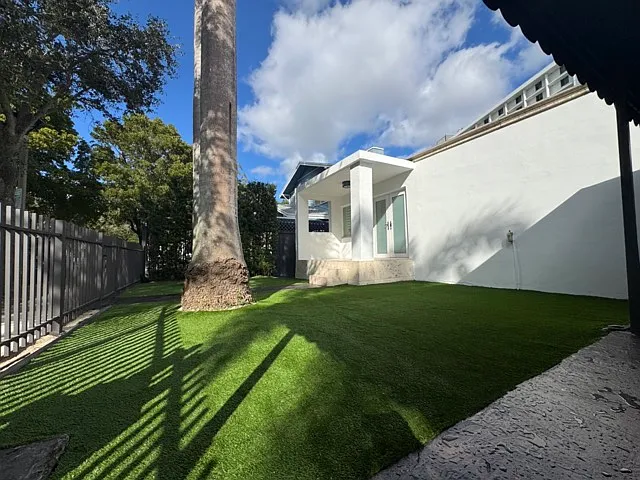801 NW 14th Ct — Photo 5