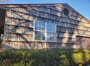 634 Old Country Rd, Plainview, NY 11803