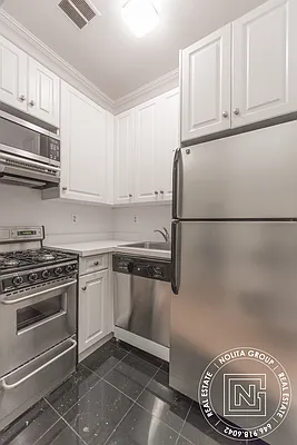 Rented by Nolita Group | media 21