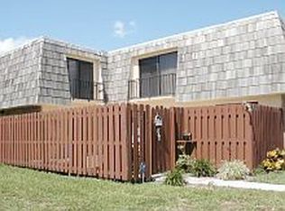 584 Springdale Cir, Palm Springs, FL 33461