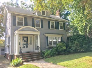 18 Vineyard Rd, Newton, MA 02459