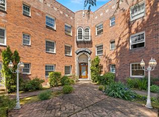 711 NE Randall Ave APT 303, Portland, OR 97232