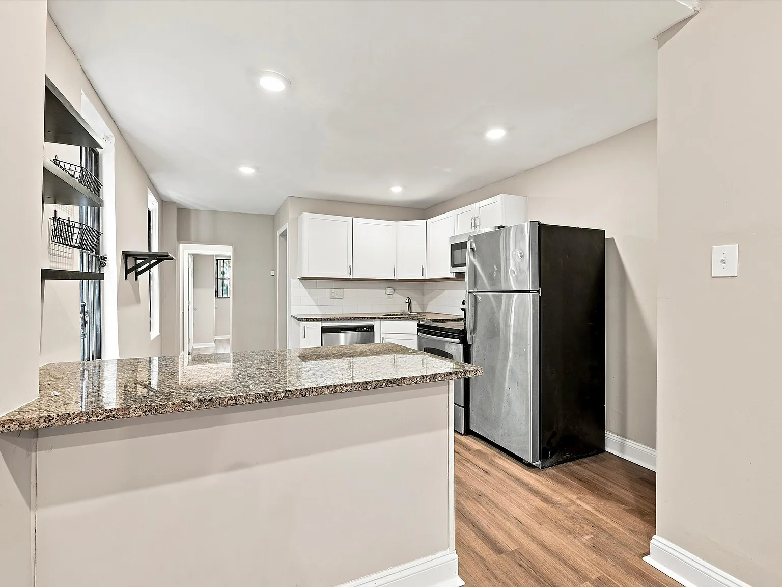 6 bed, 2.5 bath, 1770 sqft, $2,750 — Photo 4