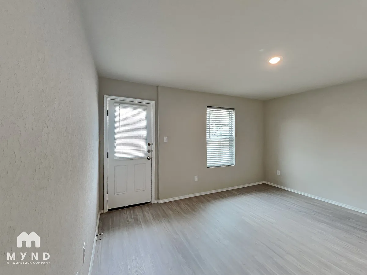 Building Photo - 4220 Thalweg Way