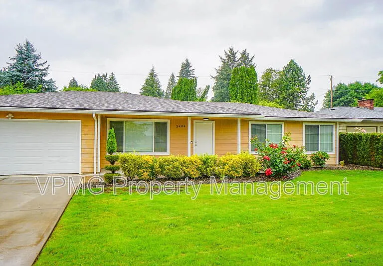 5404 NE 45th St — Photo 3
